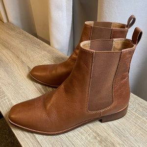 Christy Dawn Chelsea Boot size 10 in Chestnut Leather